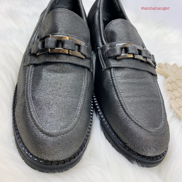 Stuart Weitzman Vintage Gray Slip On Heel Loafers! - Picture 3 of 8